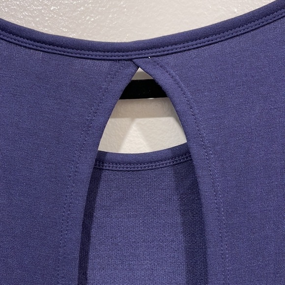 Old Navy open back top. XXL - Picture 7 of 8